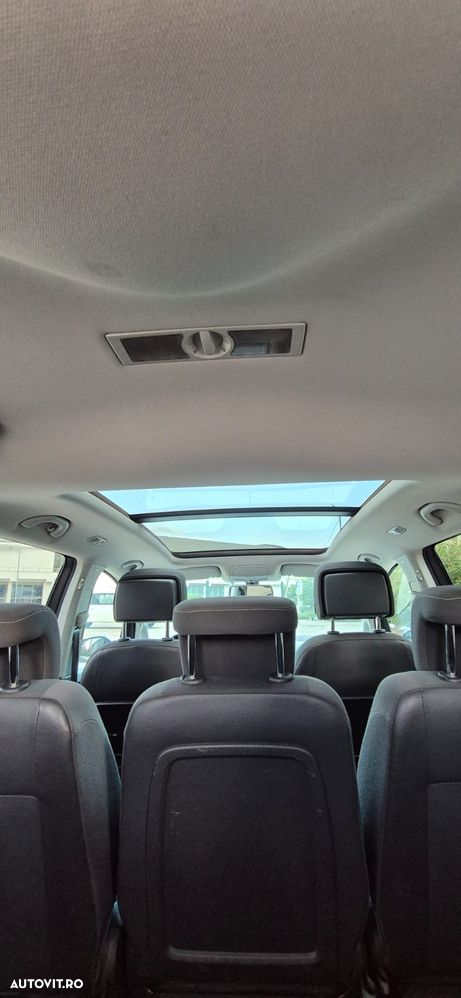 Volkswagen Touran 2.0 TDI DPF DSG MATCH - 13