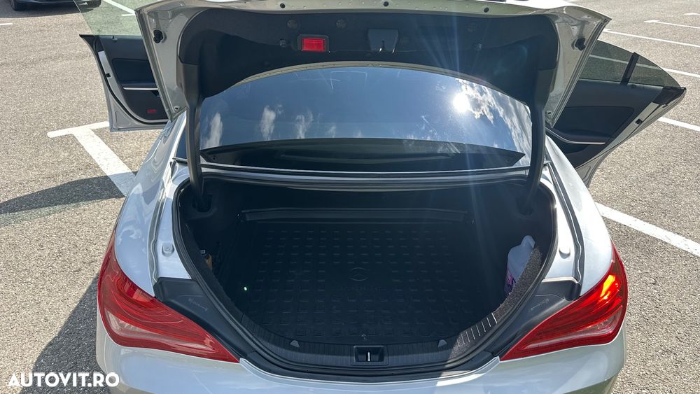 Mercedes-Benz CLA 200 d 4Matic 7G-DCT AMG Line - 25