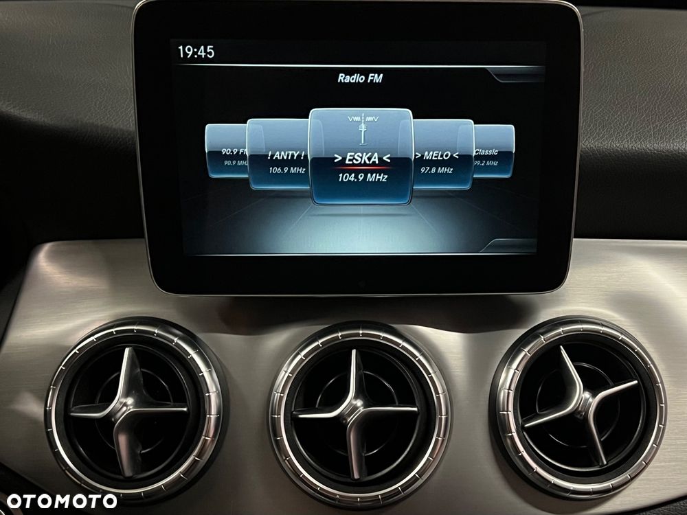 Mercedes-Benz CLA 200 7G-DCT AMG Line - 31