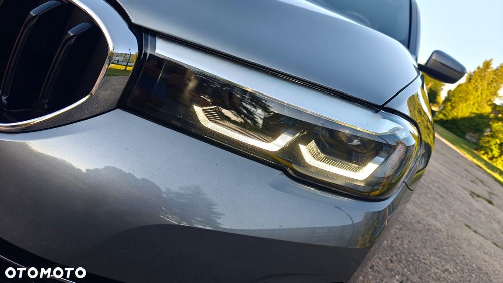 BMW Seria 5 520i Luxury Line - 12