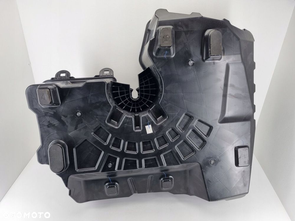 DODGE CHALLENGER SUBWOOFER HARMAN KARDON - 4