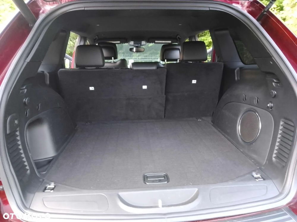 Jeep Grand Cherokee - 19