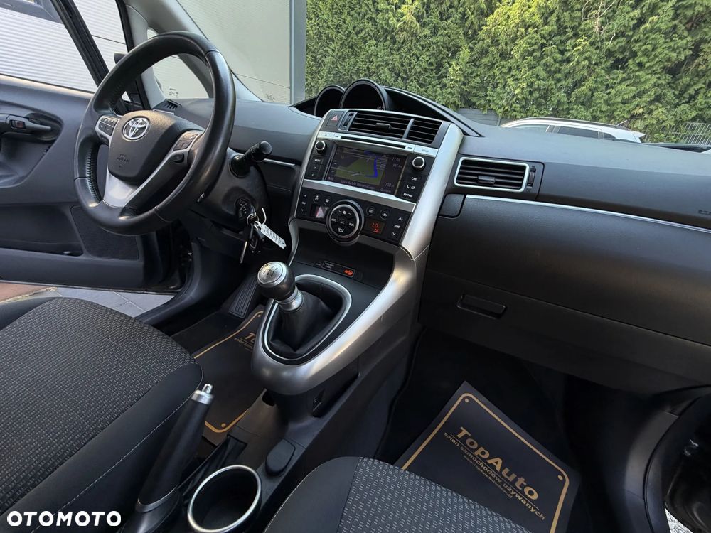 Toyota Verso 1.8 Premium 7os - 16