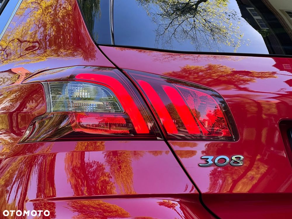 Peugeot 308 1.2 PureTech Allure S&S - 33
