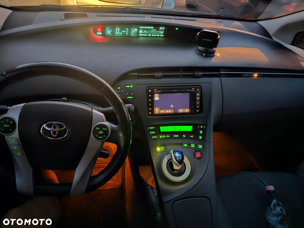 Toyota Prius - 15