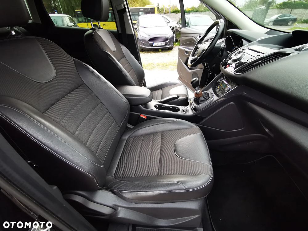 Ford Kuga 1.6 EcoBoost 2x4 Titanium - 13