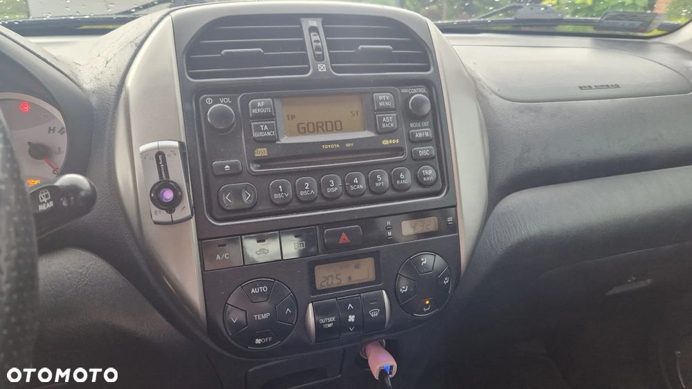 Toyota RAV4 D-4D 4x4 - 6