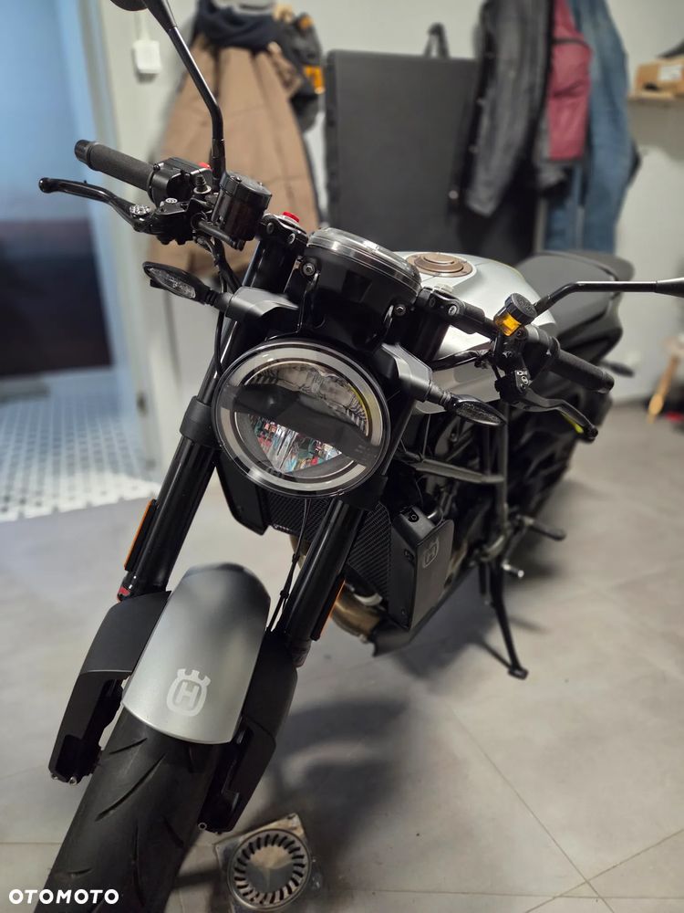 Husqvarna Vitpilen - 5