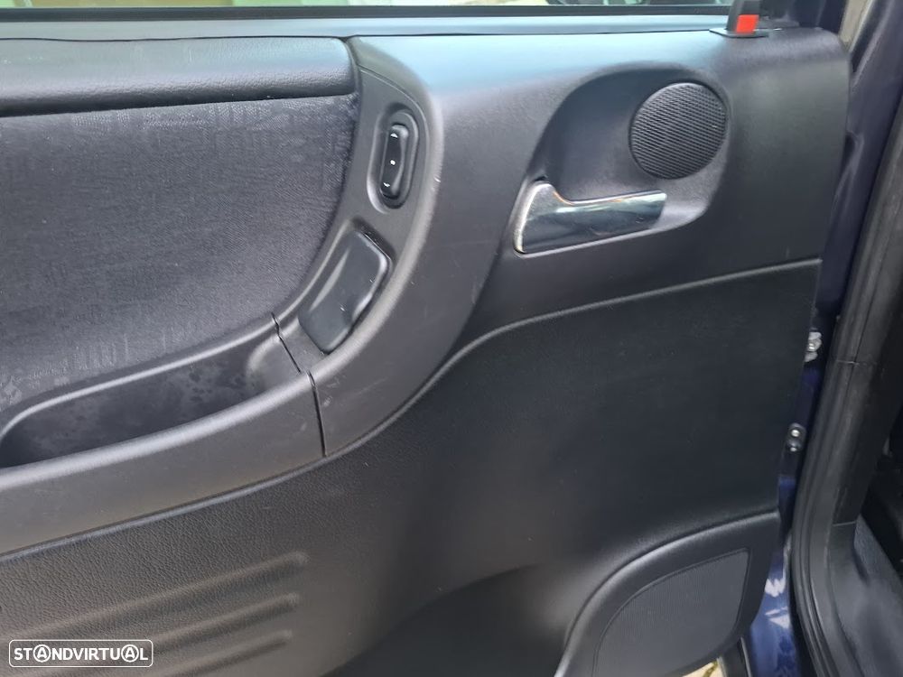 Opel Zafira 2.0 DTi Elegance - 26