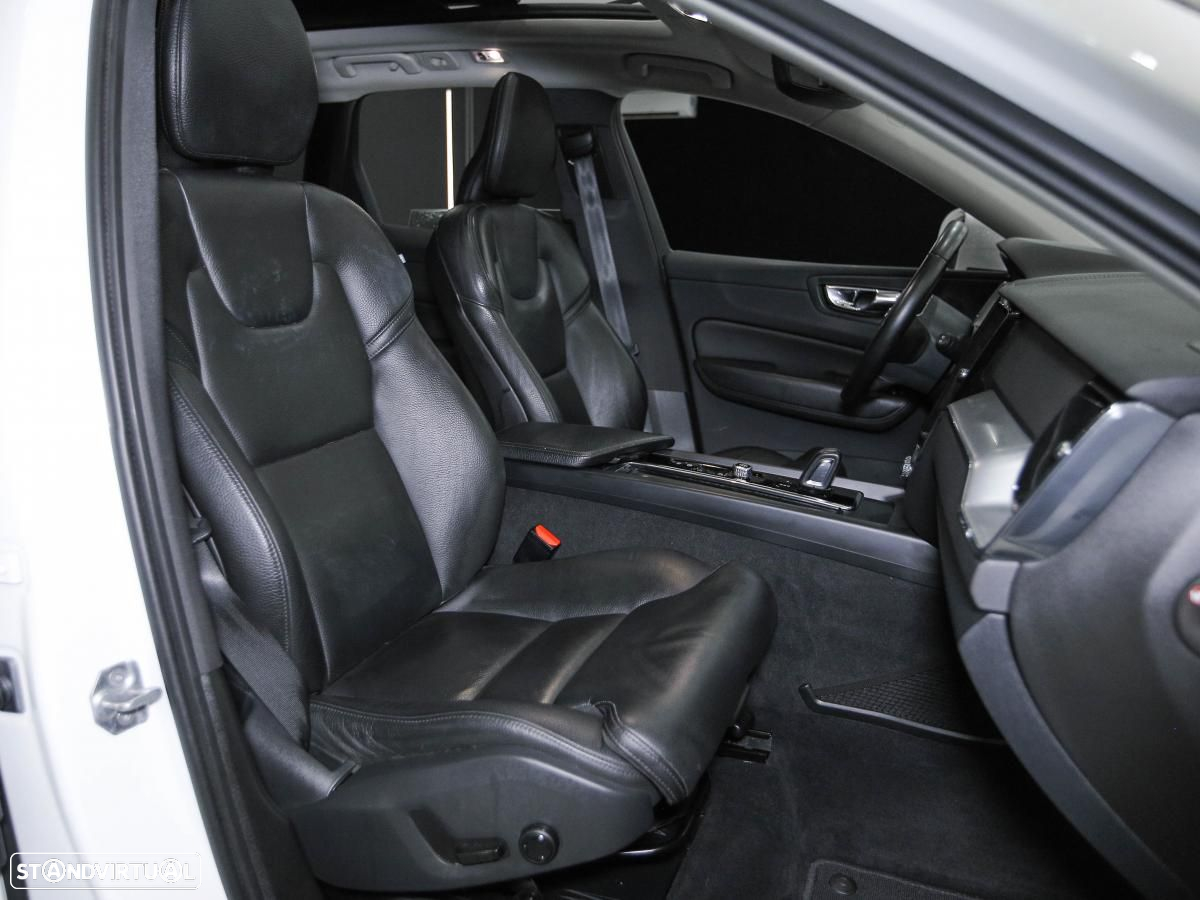 Volvo XC 60 2.0 T8 PHEV Momentum AWD - 9