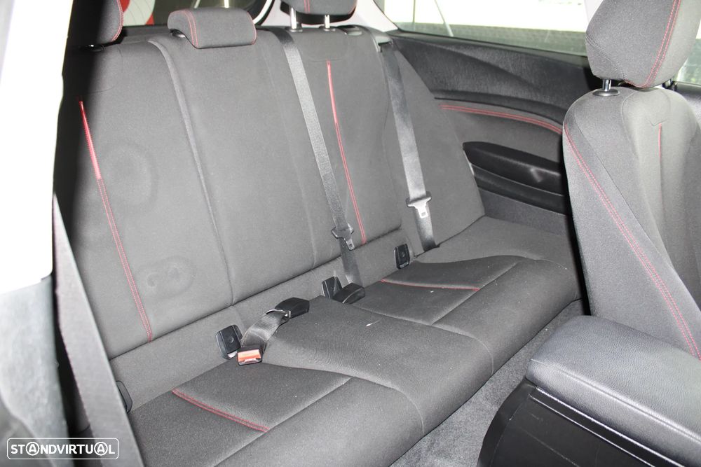 BMW 114 d Pack M - 23