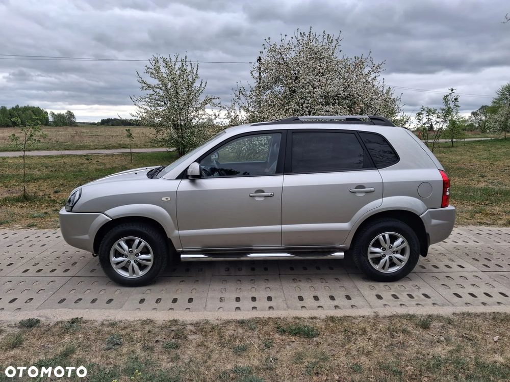 Hyundai Tucson 2.0 Elegance / Premium - 2