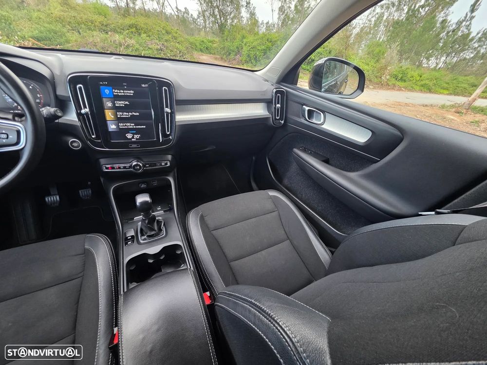 Volvo XC 40 2.0 D3 Momentum Core - 42