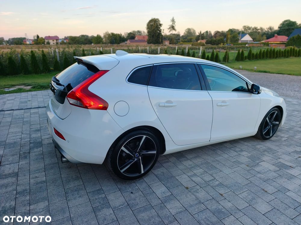 Volvo V40 T3 R-Design Momentum - 8