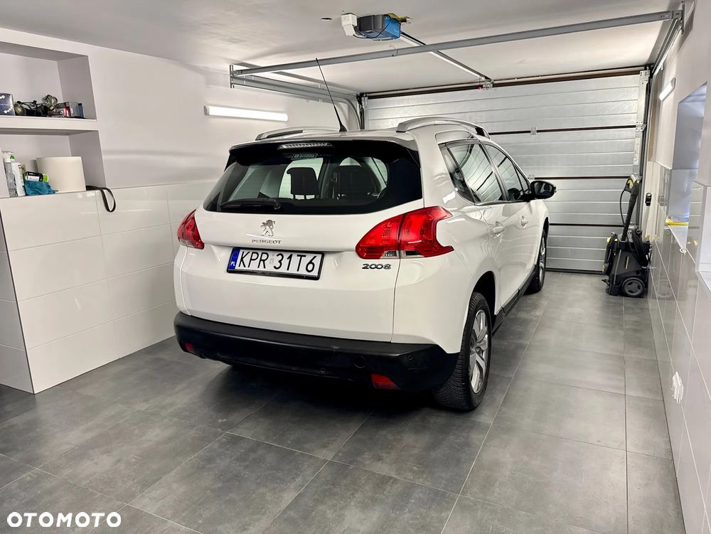Peugeot 2008 - 4