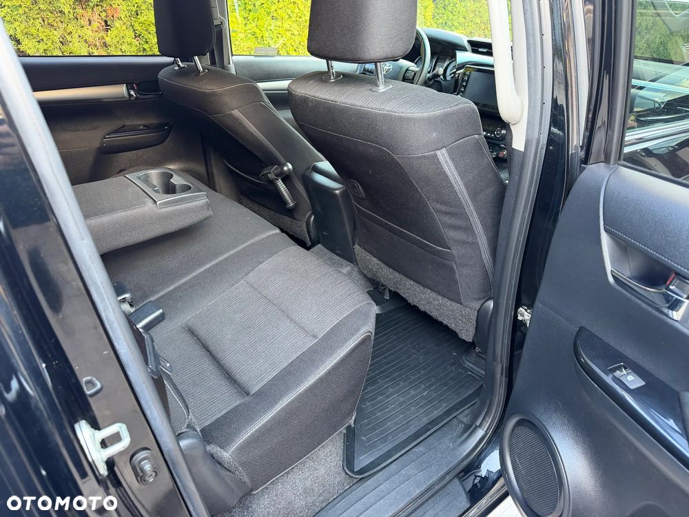 Toyota Hilux 2.8 D-4D Double Cab SR5 4x4 - 16