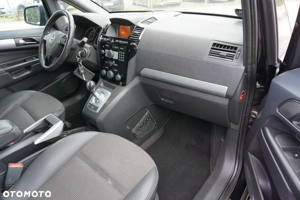 Opel Zafira 1.8 Cosmo EasyTronic EU5 - 17