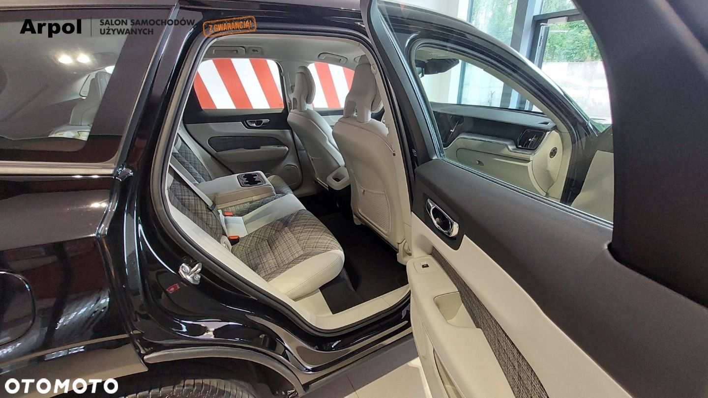 Volvo XC 60 T5 AWD Momentum - 21