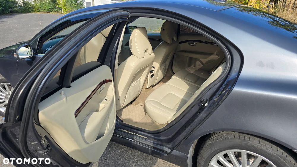 Volvo S80 - 11
