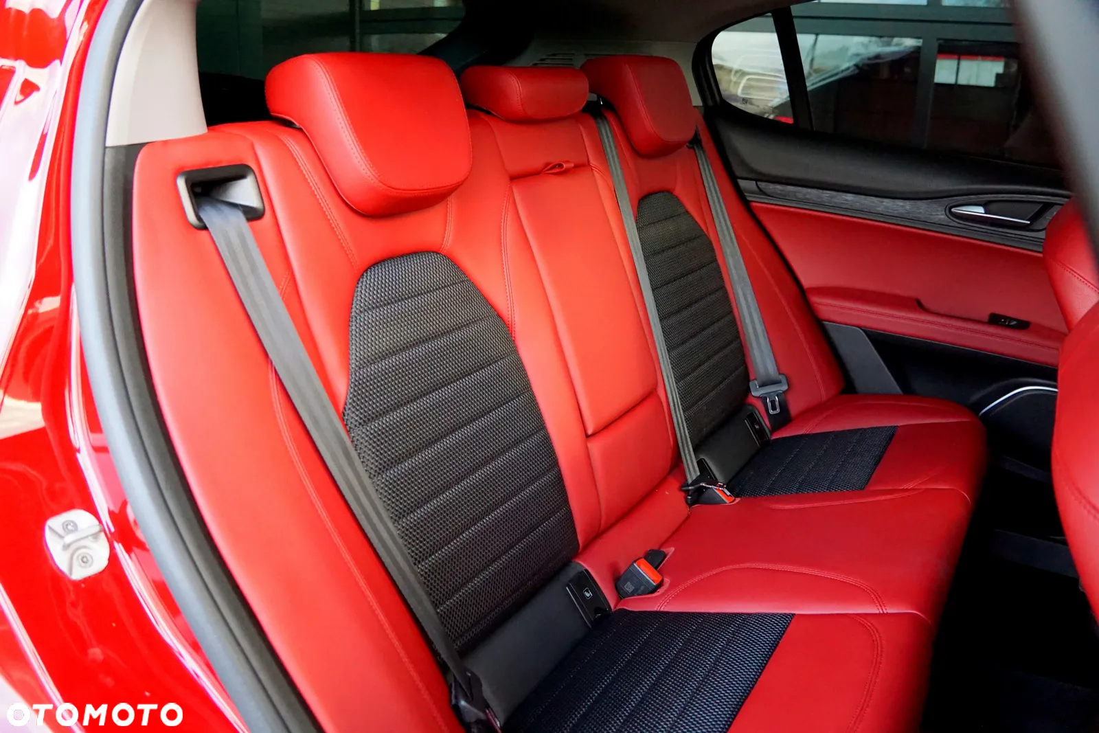 Alfa Romeo Stelvio 2.0 Turbo 16V AT8-Q4 B-Tech - 25