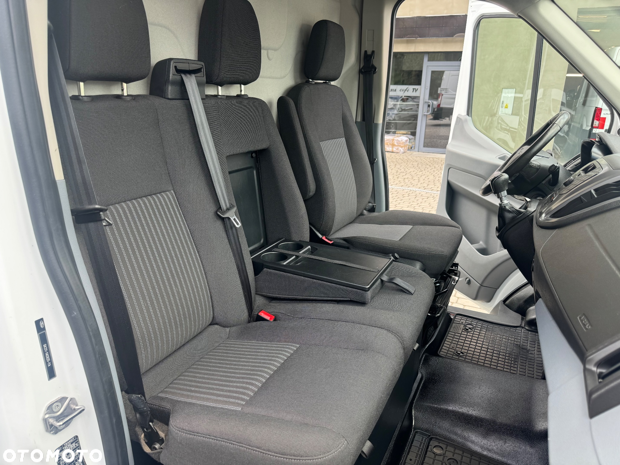 Ford Transit - 32