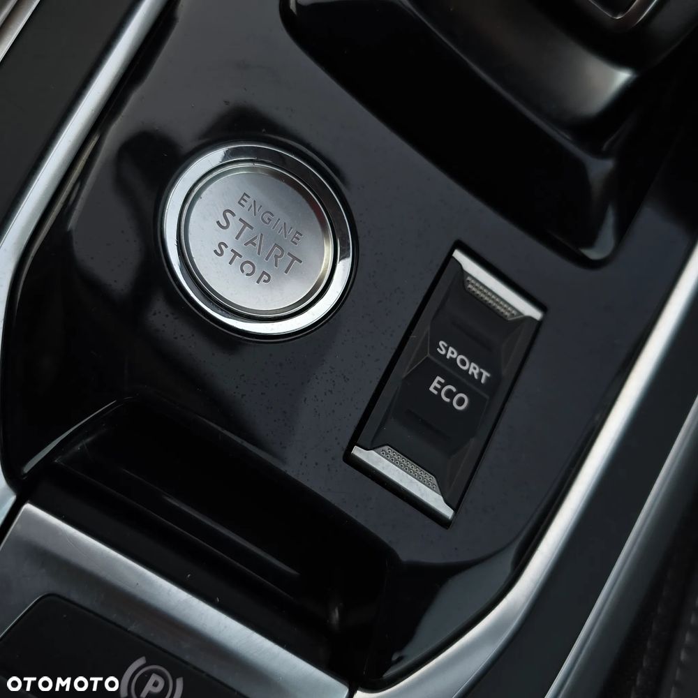 Peugeot 308 SW 1.2 PureTech GPF Active S&S EAT8 - 32