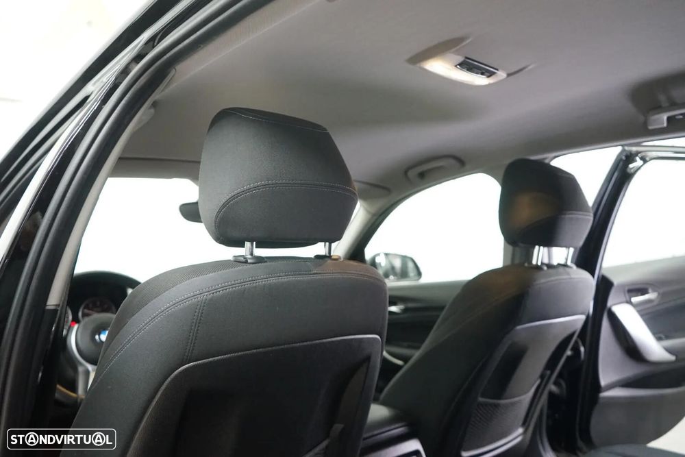 BMW 116 d Line Luxury Auto - 38