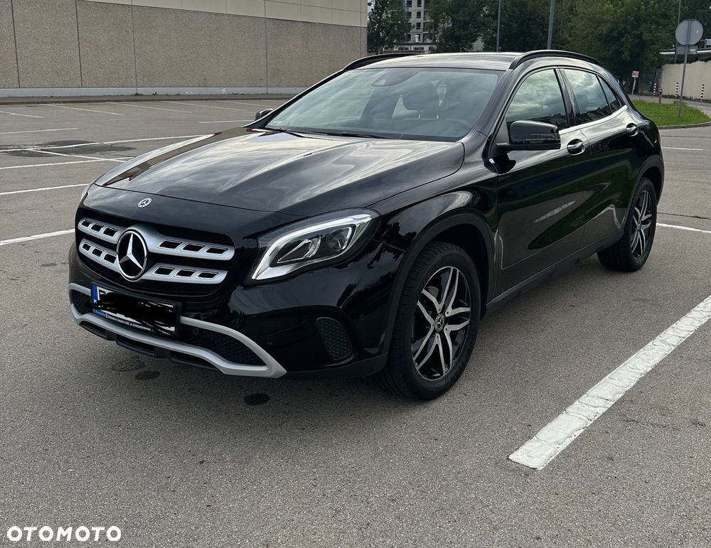 Mercedes-Benz GLA 200 - 3