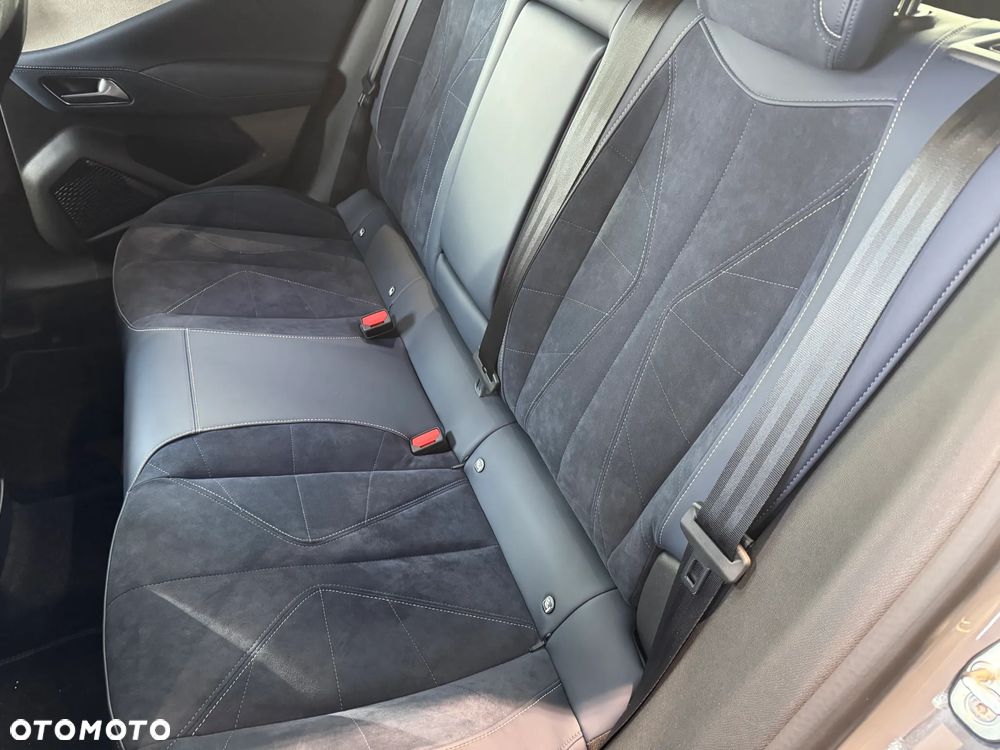 DS Automobiles N°4 - 22