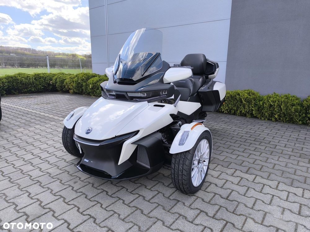 Can-Am Spyder - 3