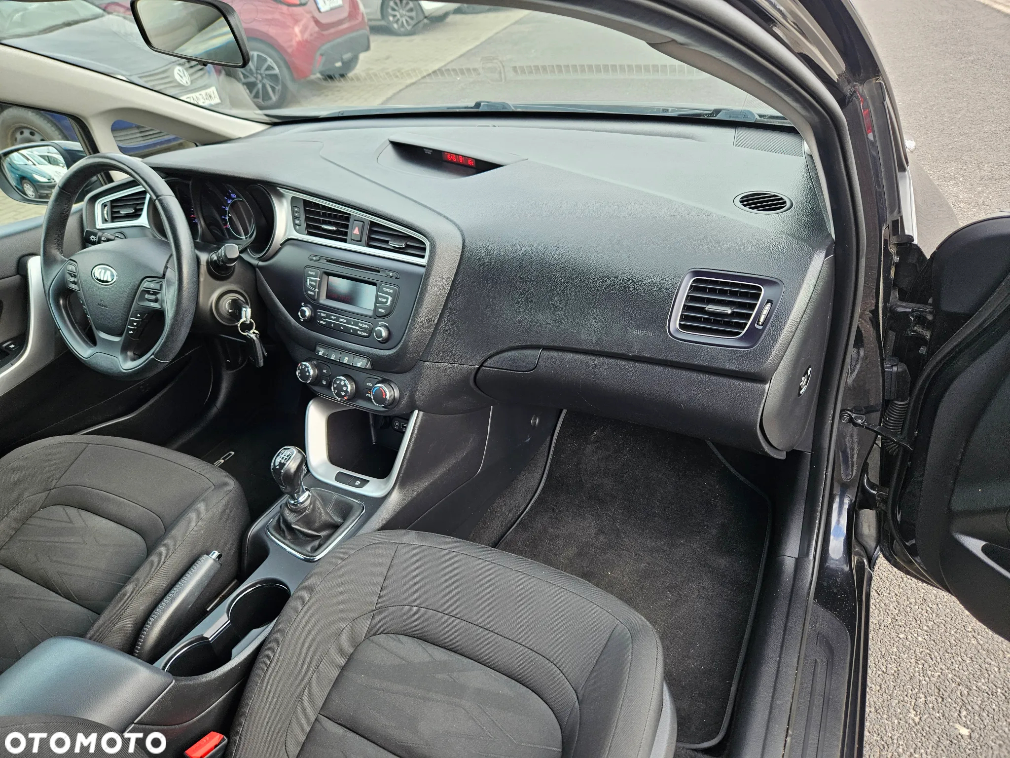 Kia Ceed 1.4 CVVT Dream-Team Edition - 15