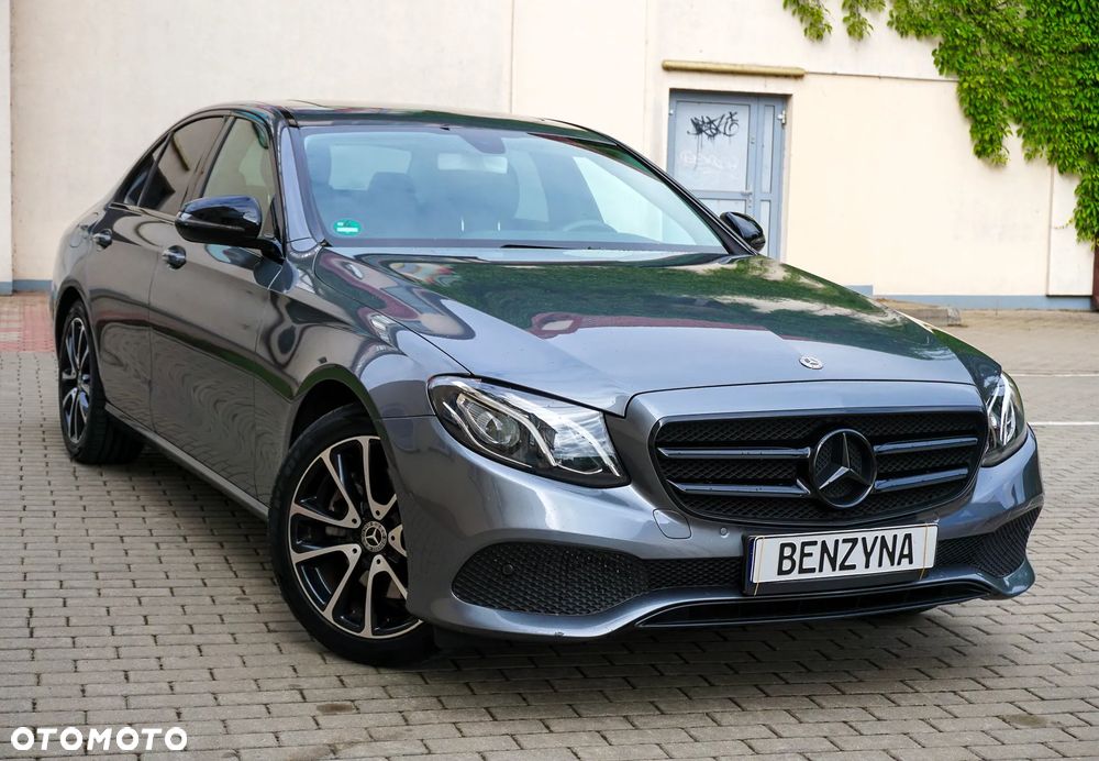 Mercedes-Benz Klasa E 200 CGI BlueEFFICIENCY Automatik Avantgarde - 2