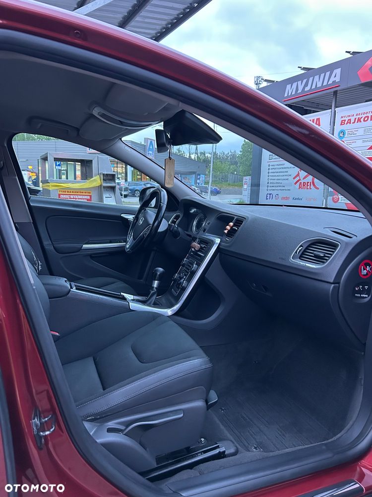 Volvo S60 D3 Summum - 15