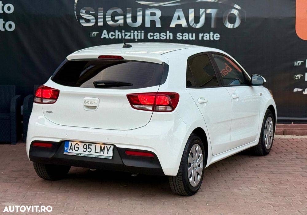 Kia Rio - 10