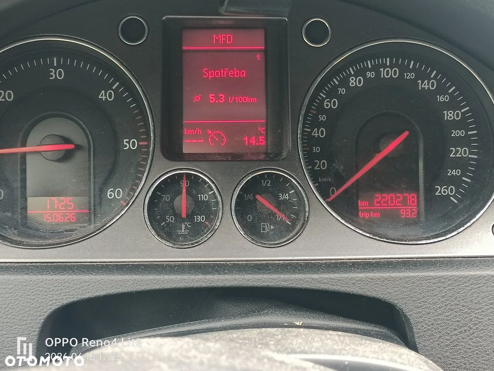Volkswagen Passat - 2