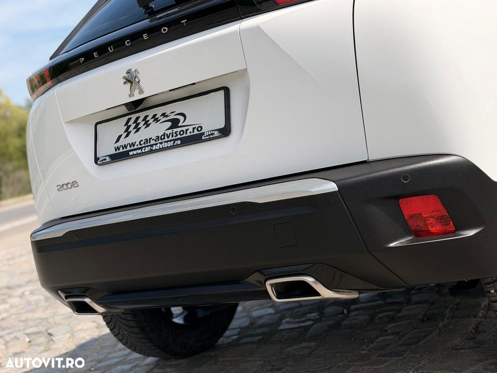 Peugeot 2008 1.2 L PureTech STT Allure - 14