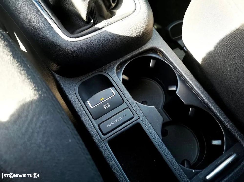 VW Tiguan 2.0 TDi Sport BlueMotion - 10