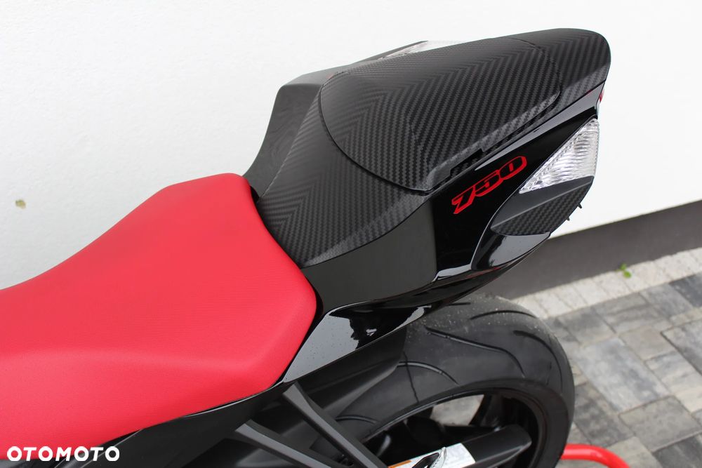 Suzuki GSX-R - 14