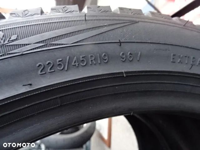 225/45/R19 96V Extra loud Triangle Snow Link T02 - 7