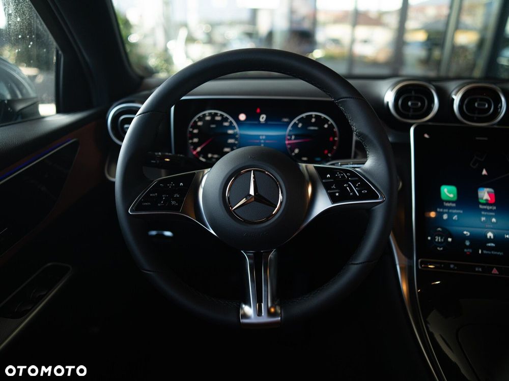 Mercedes-Benz GLC - 12