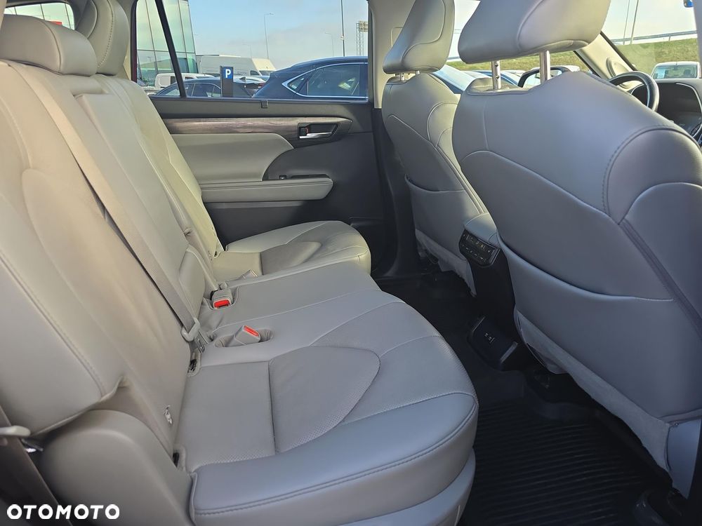 Toyota Highlander - 10