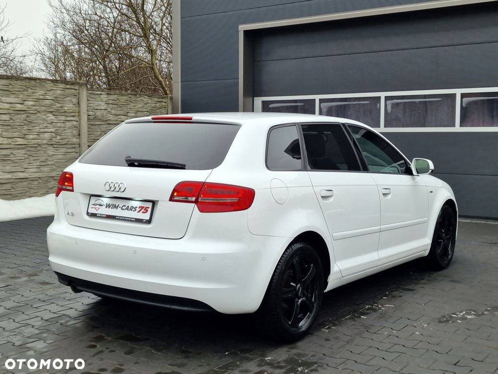 Audi A3 Sportback 2.0 TDI DPF S line Sportpaket - 9