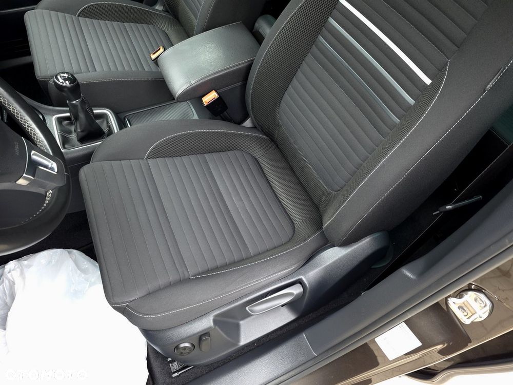 Volkswagen Sharan 2.0 TDI Highline - 11