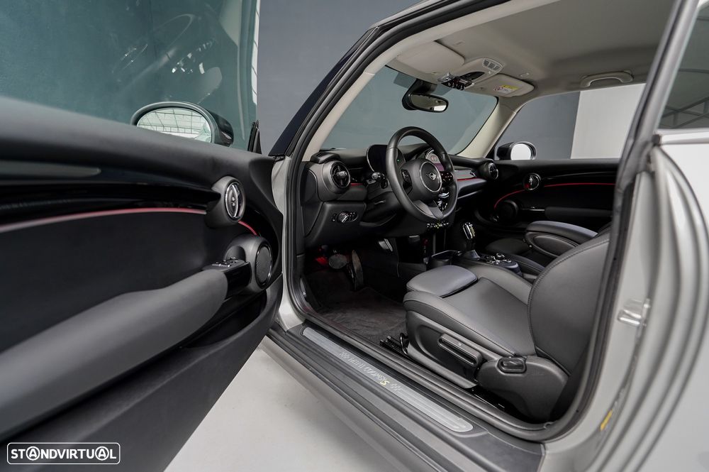 MINI 3 Portas Cooper SE Premium Essential - 23