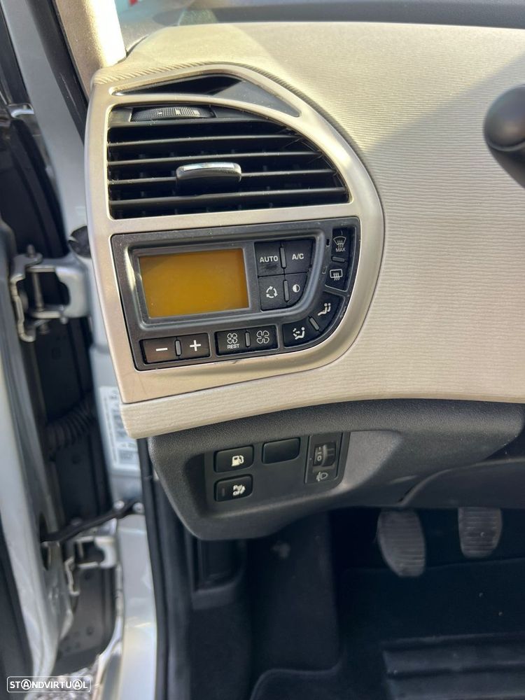 Citroën C4 Grand Picasso 1.6 HDi Confort - 31