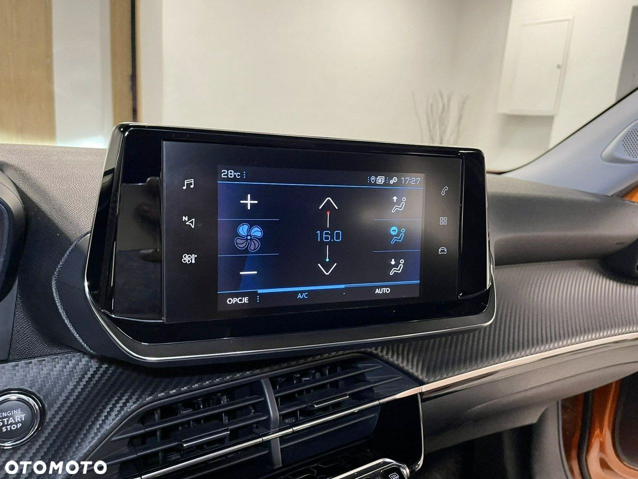 Peugeot 2008 PureTech 130 Allure - 29