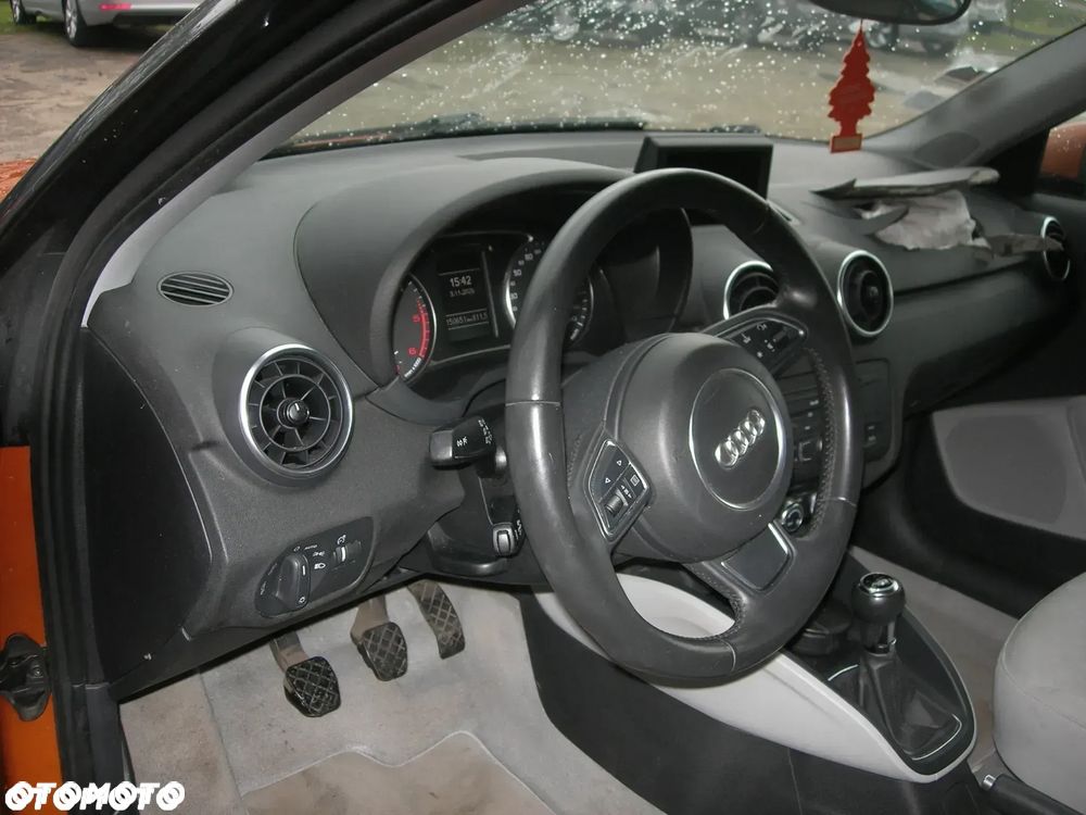 Audi A1 Sportback 1.6 TDI Ambition - 11