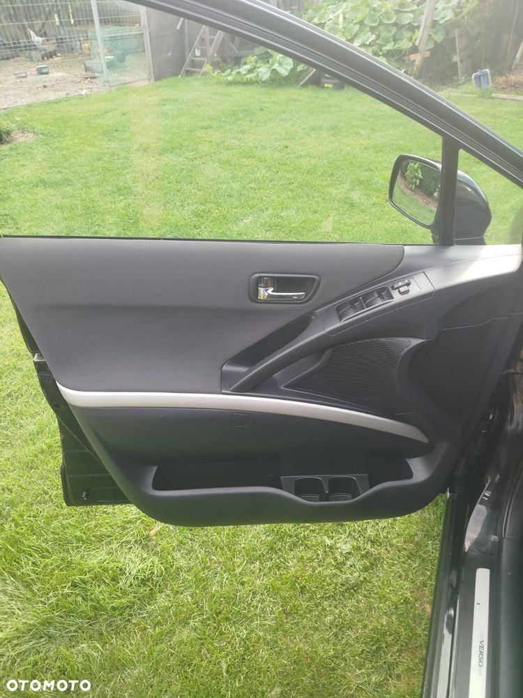 Toyota Corolla Verso - 6