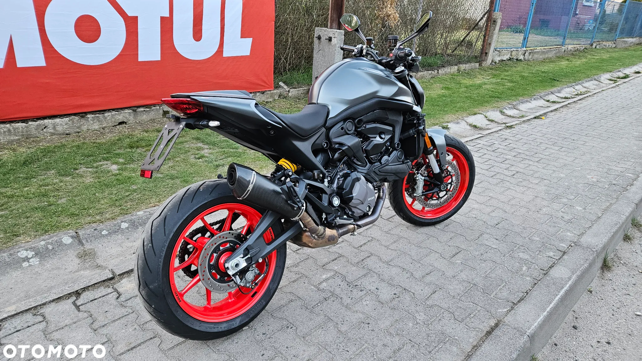 Ducati Monster - 3
