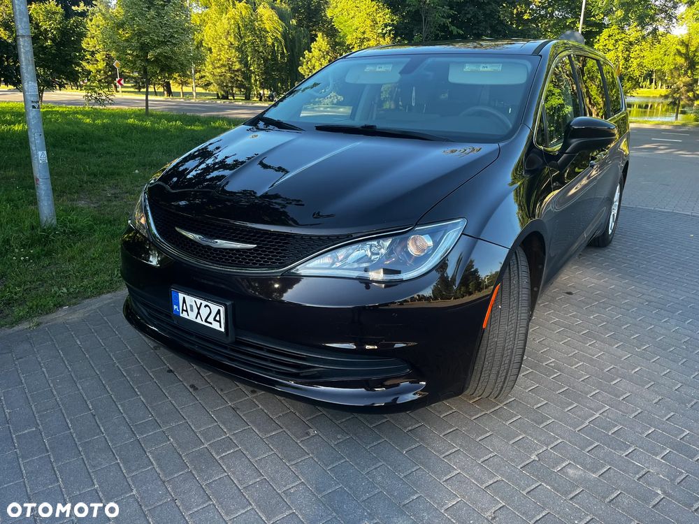 Chrysler Pacifica - 2